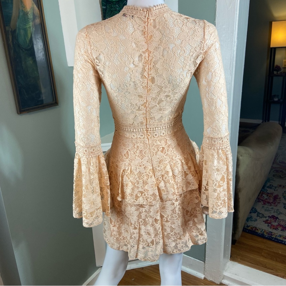 John Zack! Zack Petites Lace Bell Sleeve Mini Dress Peach Tiered XSmall XS Mod - Picture 3 of 16